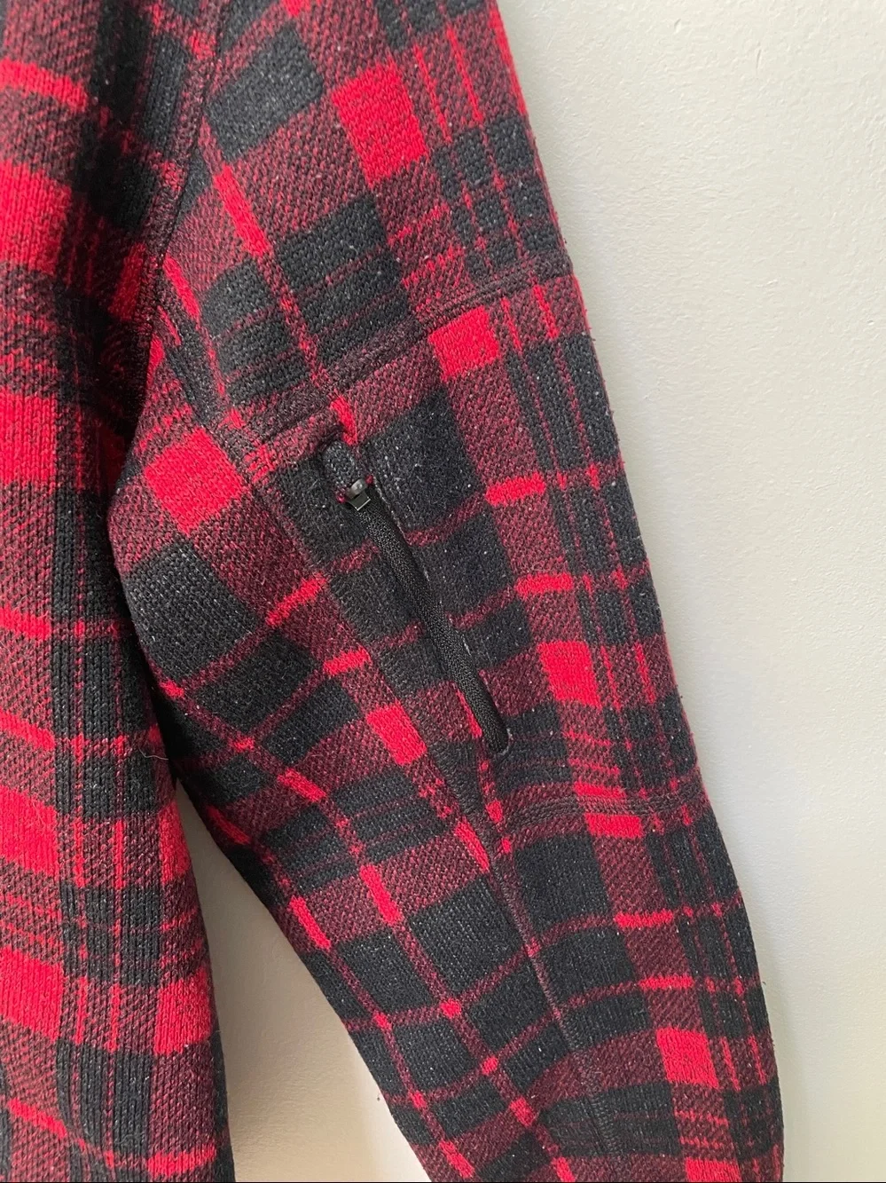 Mens North Face small red Plaid 1/4 Zip Pullover Fleece Sweater
